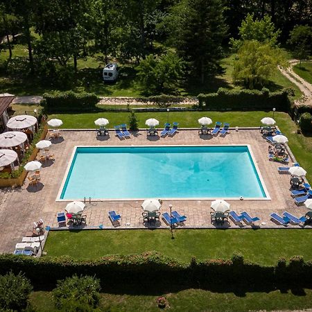 Rio Verde Camping Villaggio Costacciaro Esterno foto