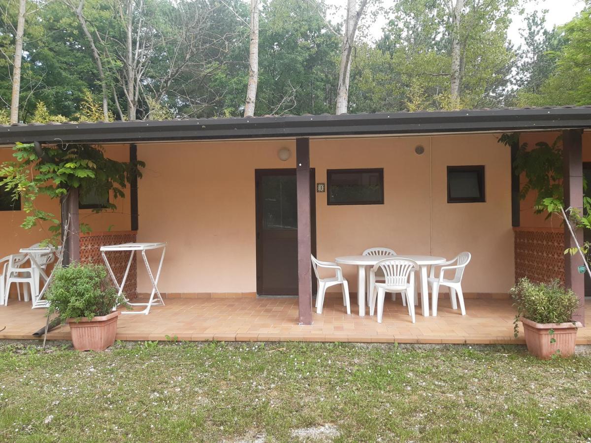 Rio Verde Camping Villaggio Costacciaro Esterno foto
