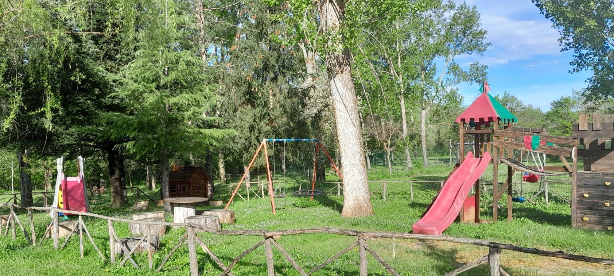Rio Verde Camping Villaggio Costacciaro Esterno foto