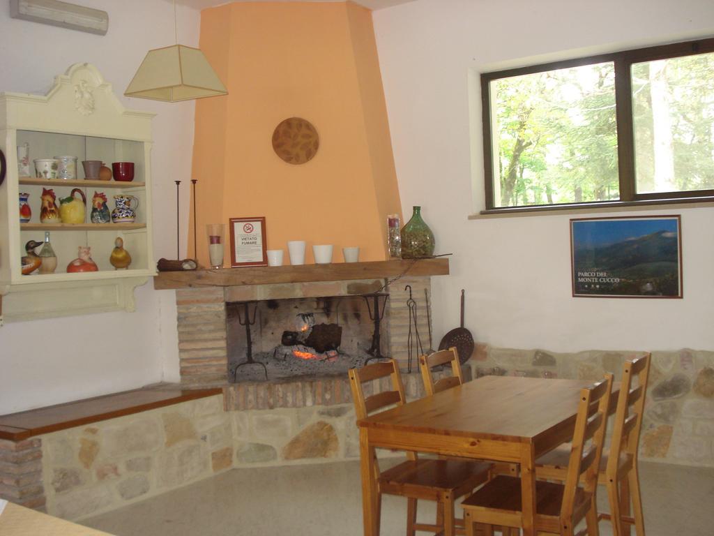 Rio Verde Camping Villaggio Costacciaro Esterno foto
